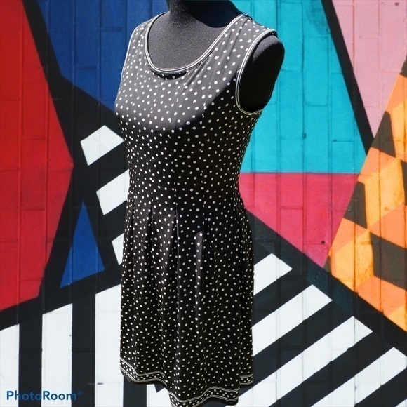 Max Studio Dresses & Skirts - 💐💐NWT PRETTY POLKA DOT DRESS 💐💐